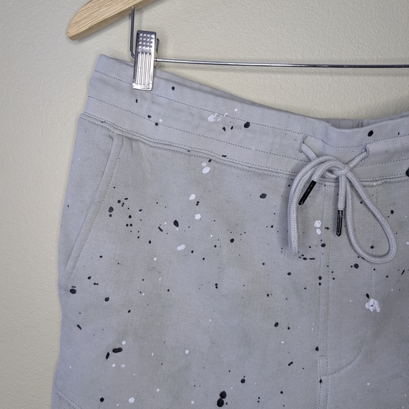 NWT Hudson Los Angeles Gray Sweatpants Artistic Splatter Joggers Size Medium - Picture 2 of 8